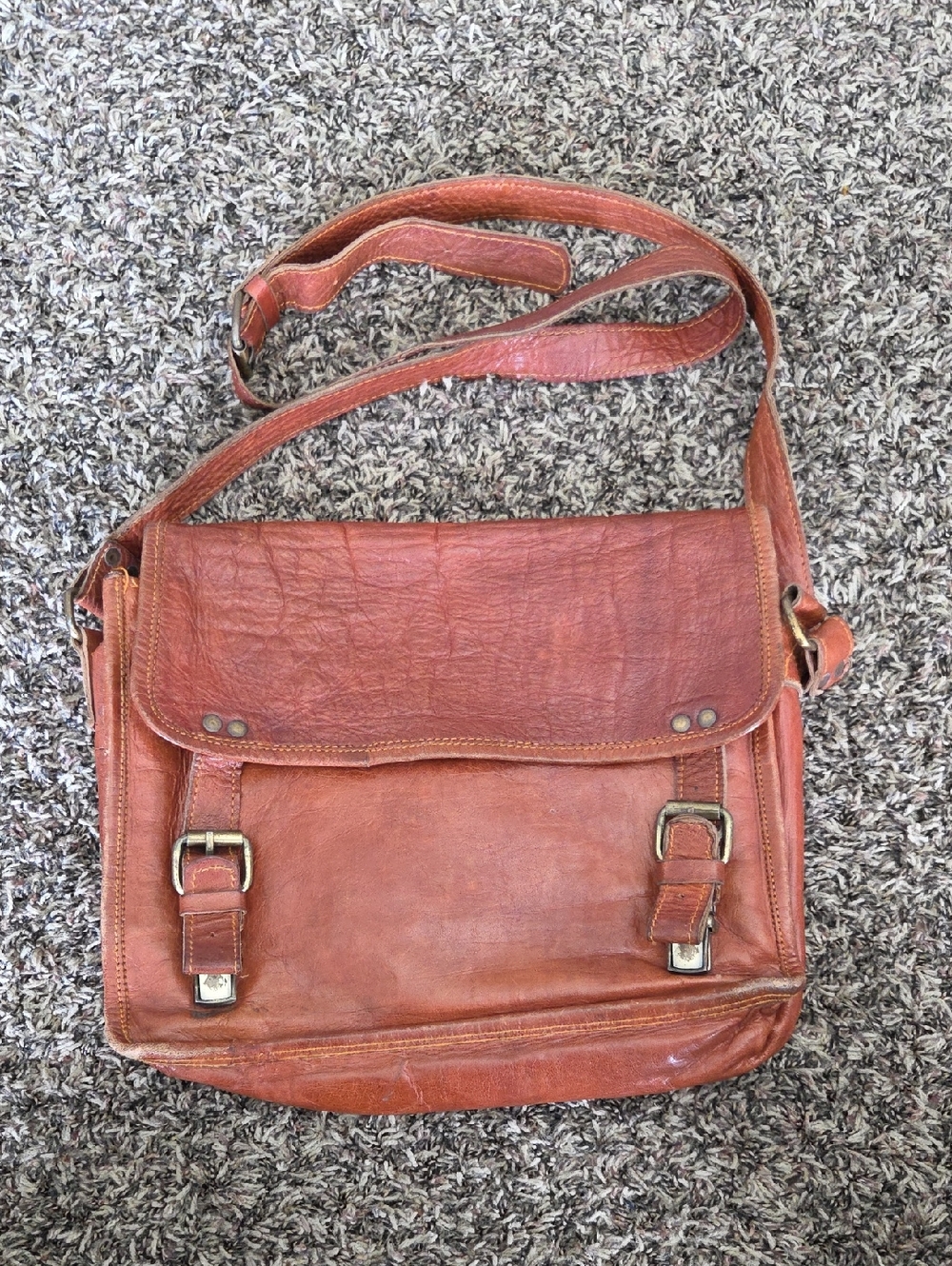 Men's Leather Messenger Bag - Brown